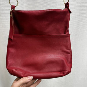 Women’s Red Leather Crossbody Bag‎ hobo